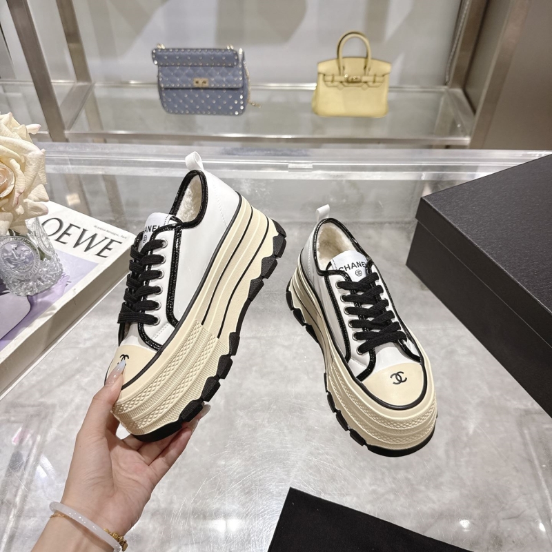 Ch**el sport shoes